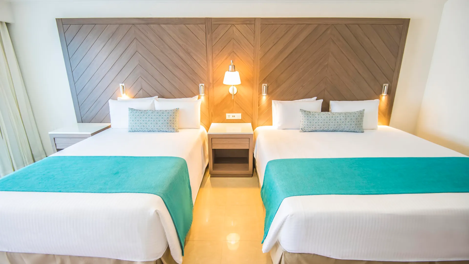 Wyndham Alltra Cancun All Inclusive Resort
