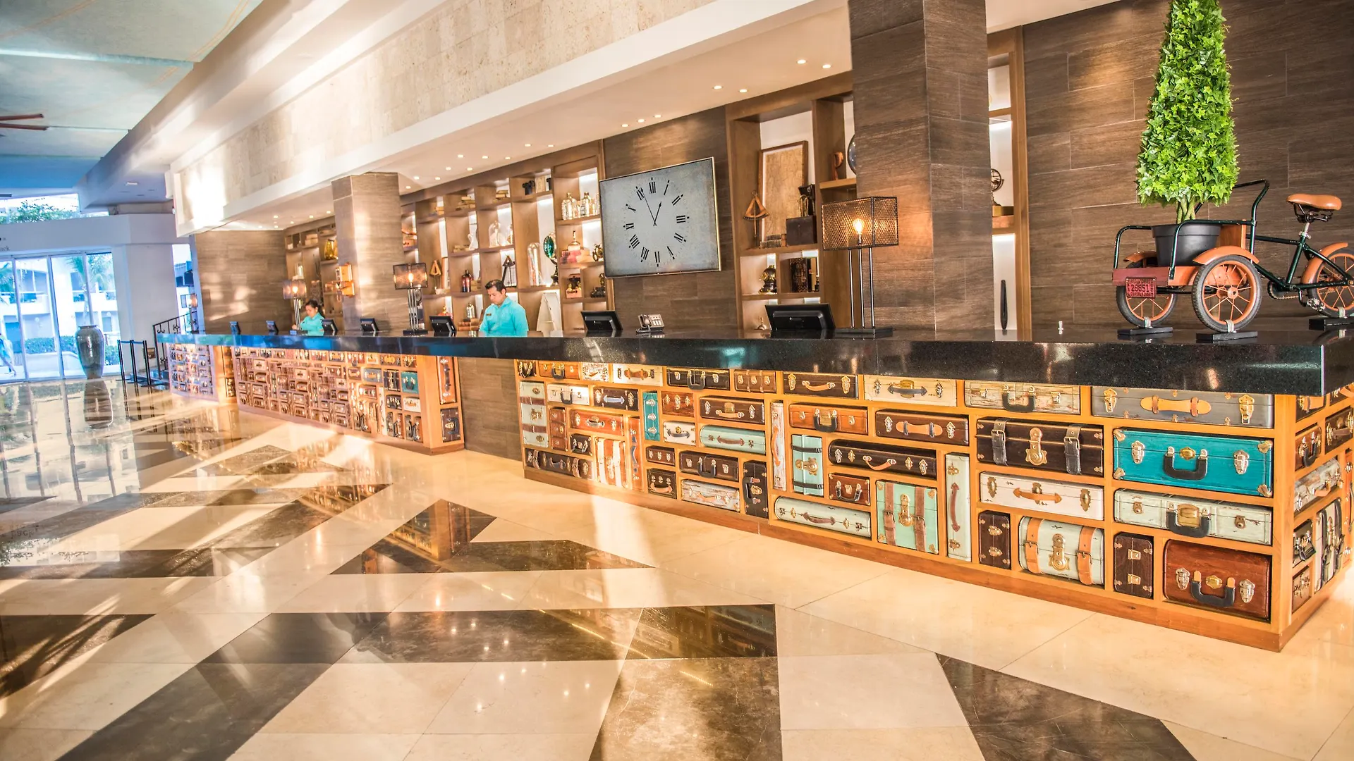Wyndham Alltra Cancun All Inclusive Resort