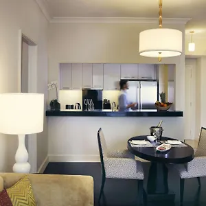 Raffles Makati 5*, Makati City Filipiny