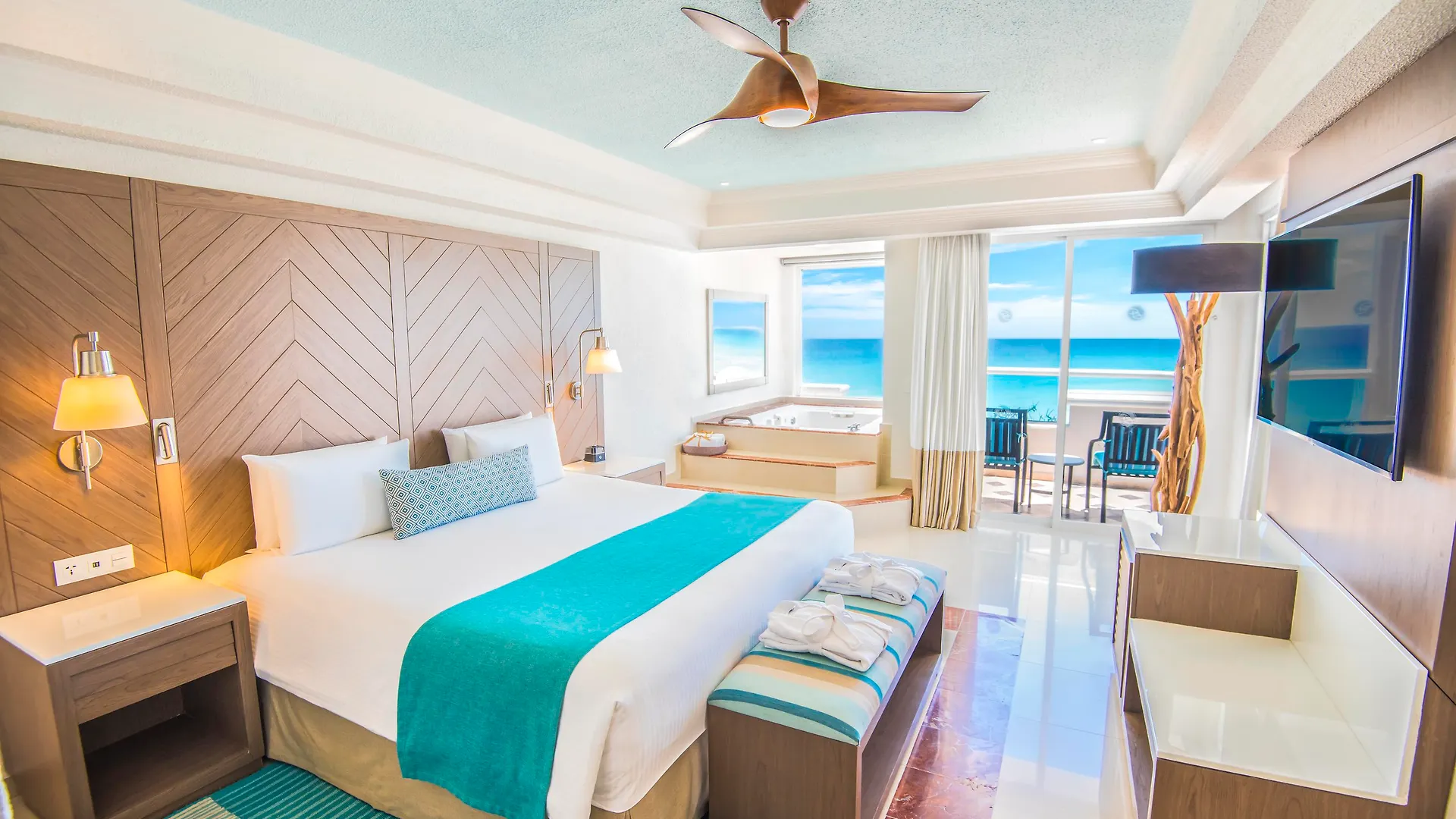 Wyndham Alltra Cancun All Inclusive Resort 4*,