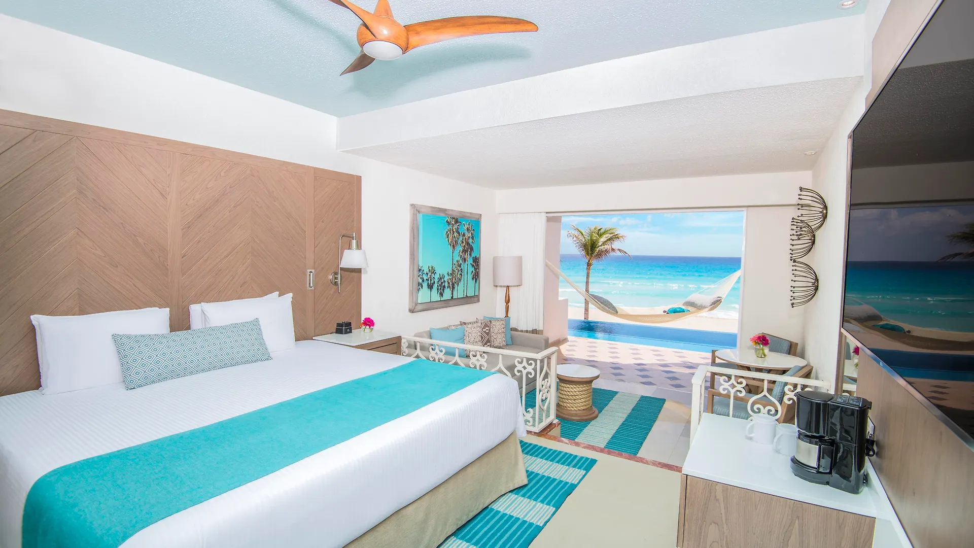 Wyndham Alltra Cancun All Inclusive Resort