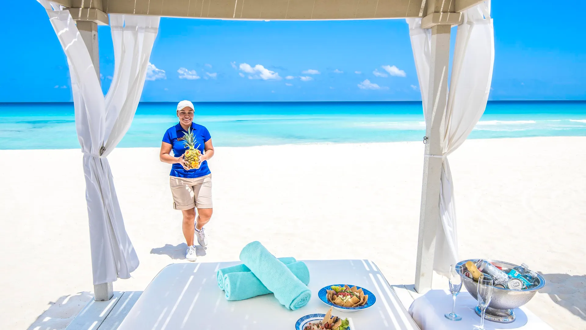 Wyndham Alltra Cancun All Inclusive Resort