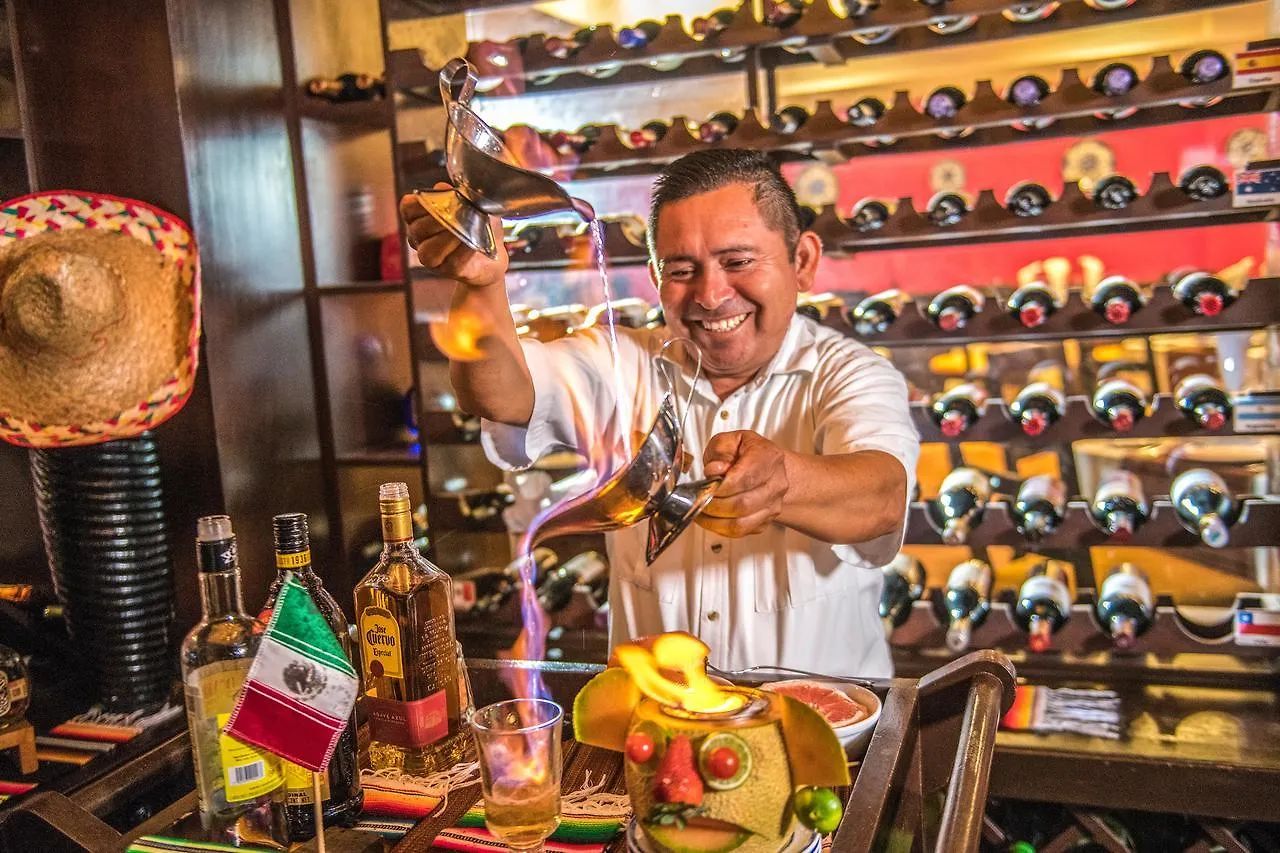 Wyndham Alltra Cancun All Inclusive Resort